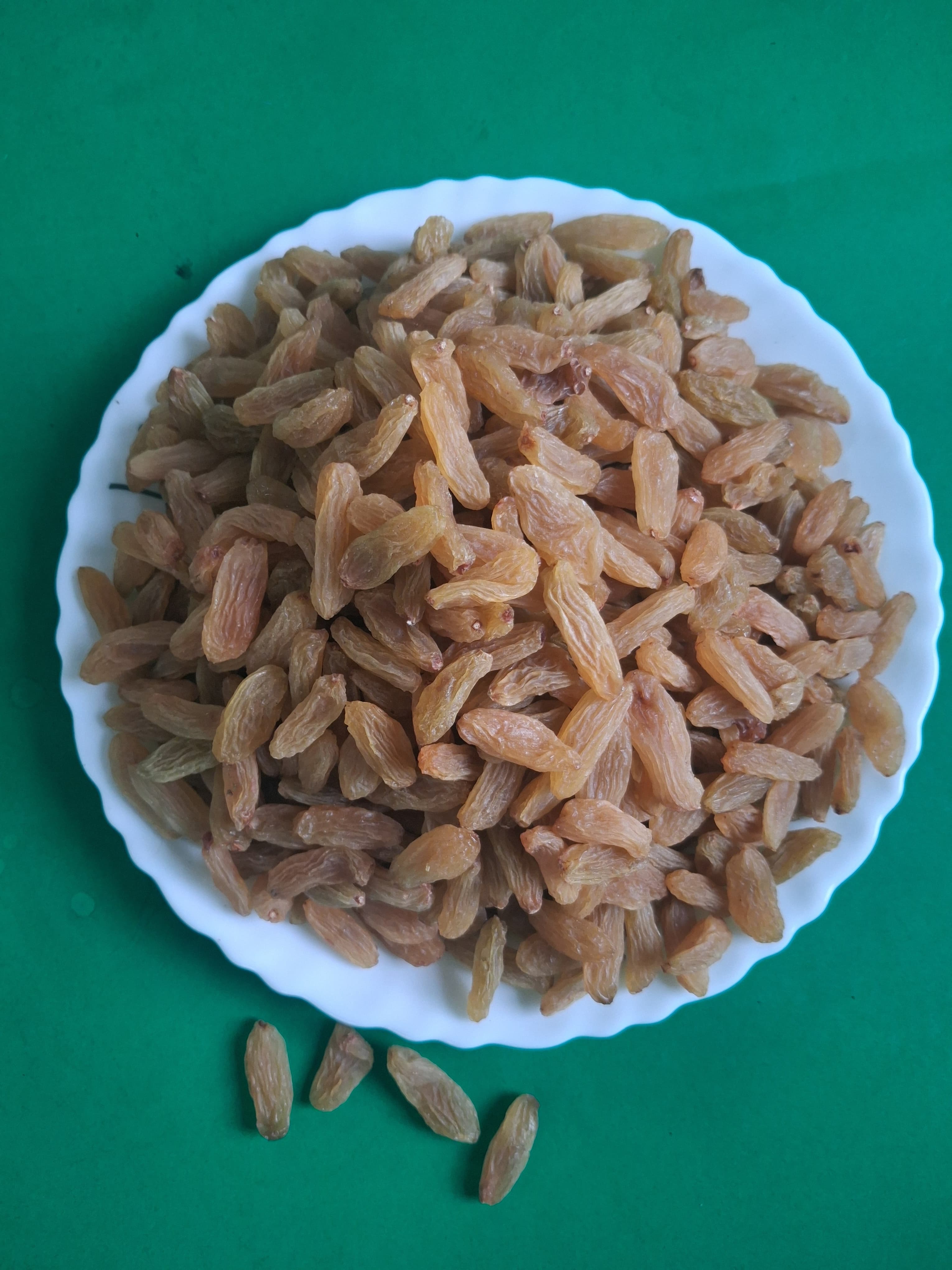Long Golden Raisins